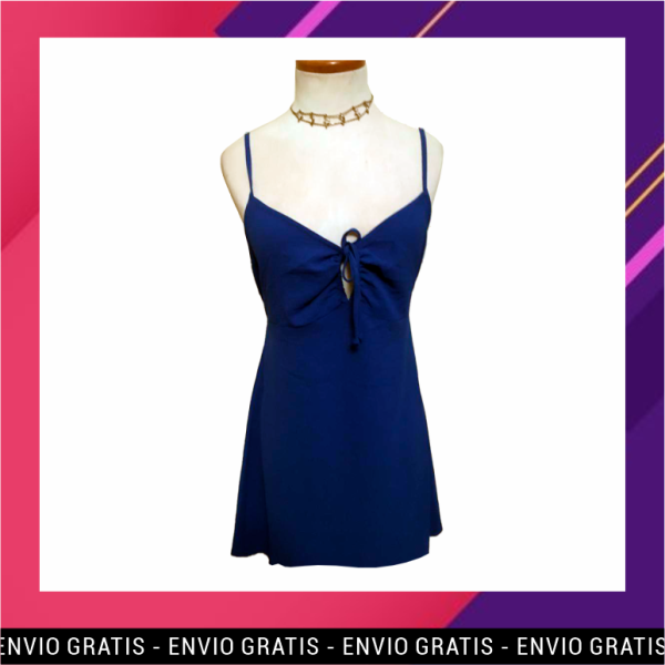 Vestido con Tiras y Escote en la Espada